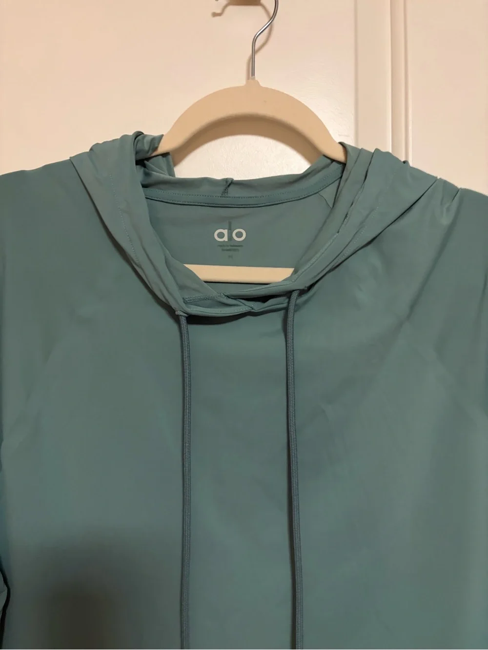 🧘🏽‍♀️🌊🏃🏽‍♀️ALO Yoga Sage Lightweight Sun & Rash-guard Hooded Top🧘🏽‍♀️☀️🏃🏽‍♀️
